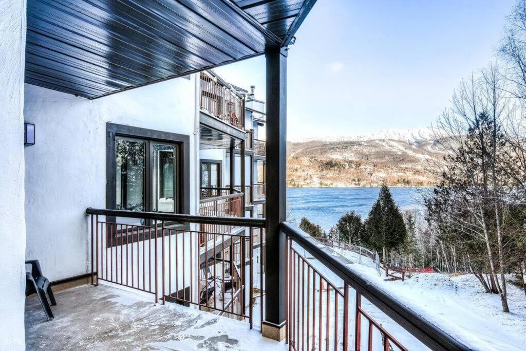 מונט טרמבלאנט Chic Mt-Tremblant Condo With View On The Lake By Denstays מראה חיצוני תמונה
