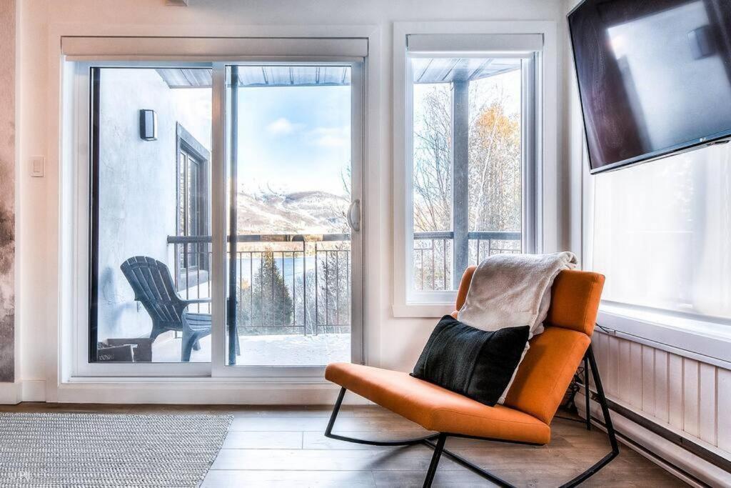 מונט טרמבלאנט Chic Mt-Tremblant Condo With View On The Lake By Denstays מראה חיצוני תמונה